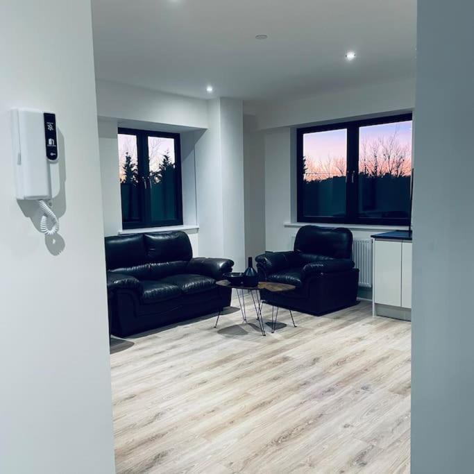 New One Bedroom Luxury Apartment In 索利赫尔 外观 照片