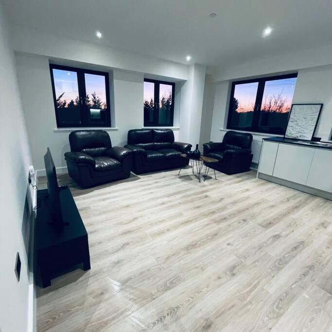 New One Bedroom Luxury Apartment In 索利赫尔 外观 照片
