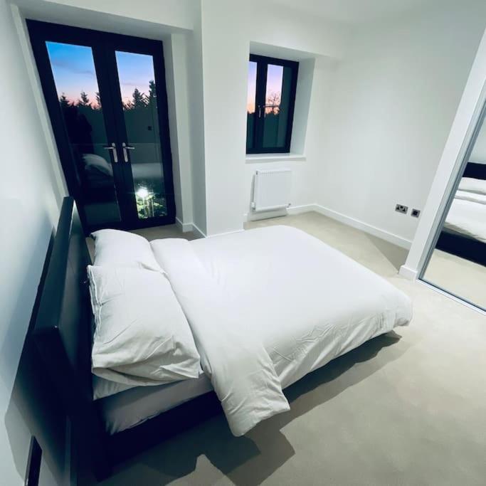 New One Bedroom Luxury Apartment In 索利赫尔 外观 照片