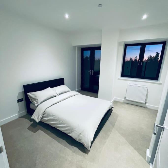 New One Bedroom Luxury Apartment In 索利赫尔 外观 照片