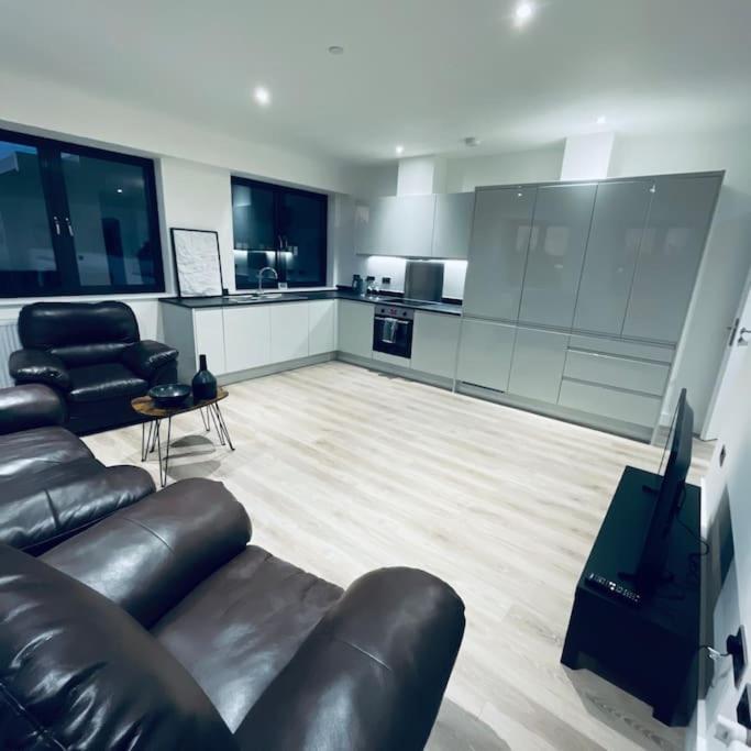 New One Bedroom Luxury Apartment In 索利赫尔 外观 照片