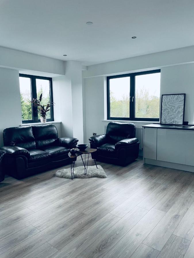 New One Bedroom Luxury Apartment In 索利赫尔 外观 照片
